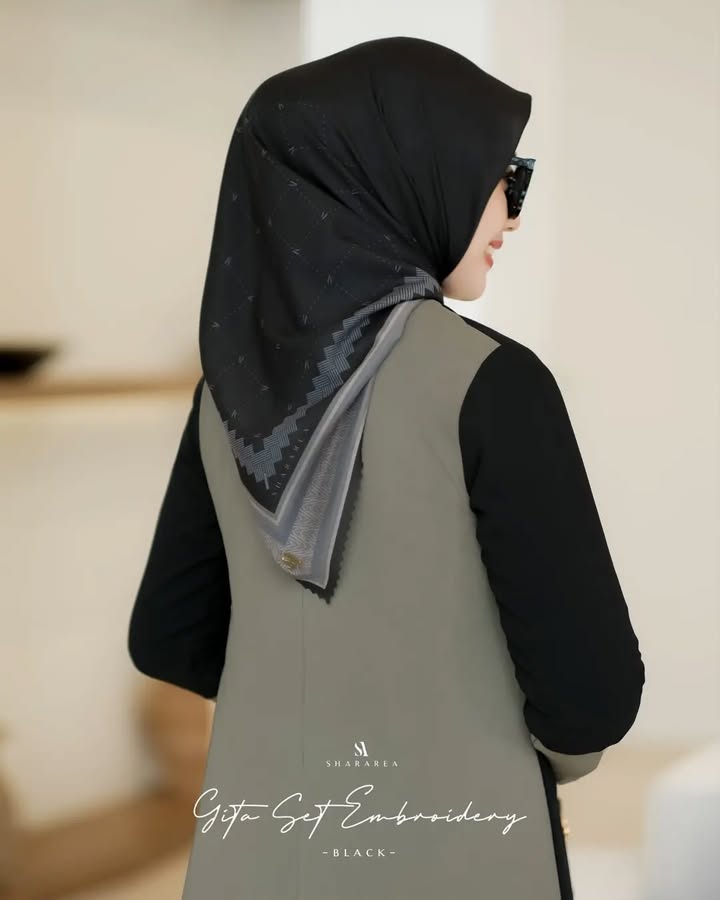 Gita Set Embroidery - Image 9