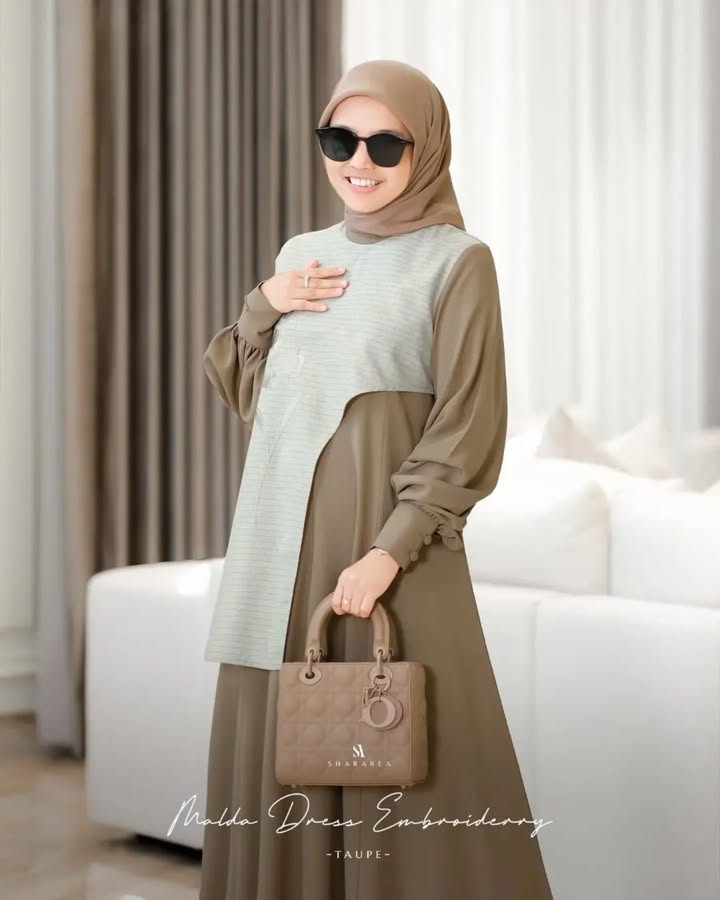 Malda Dress Embroidery - Image 2