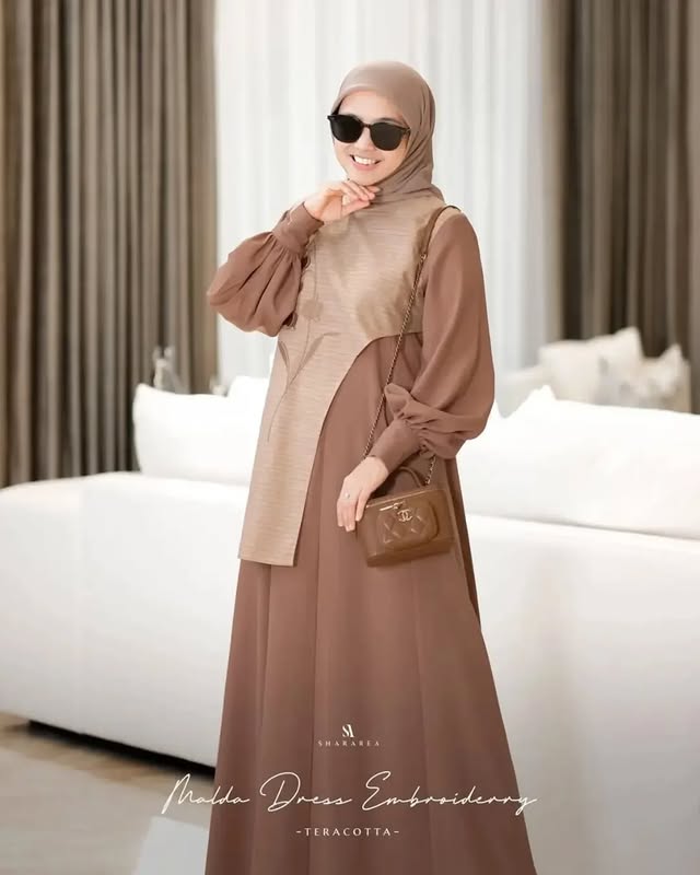 Malda Dress Embroidery - Image 10