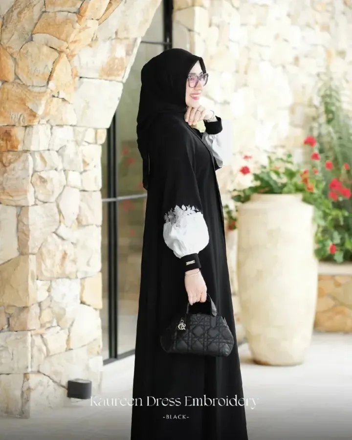 Kaureen Dress Embroiderry - Image 3