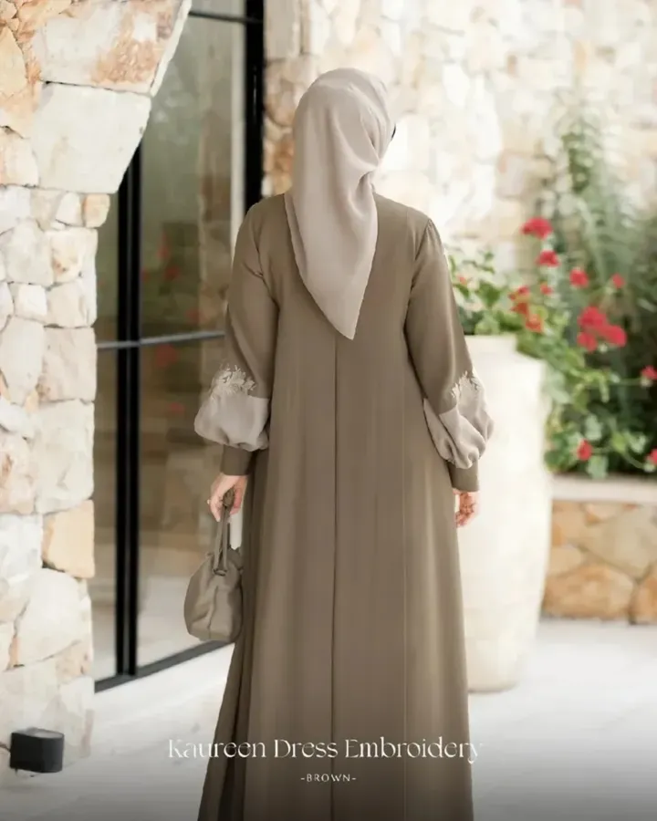 Kaureen Dress Embroiderry - Image 9