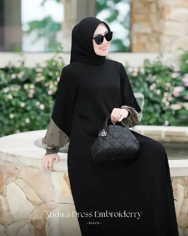 Andira Dress Embroiderry - Image 3